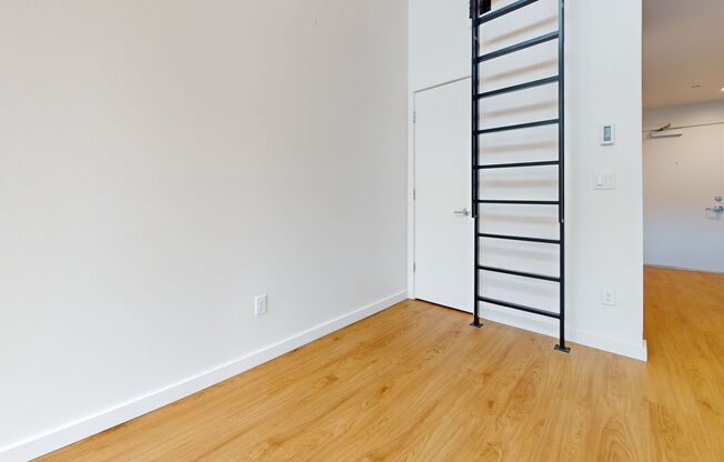 1 bed, 1 bath, 429 sqft, $1,995, Unit 102