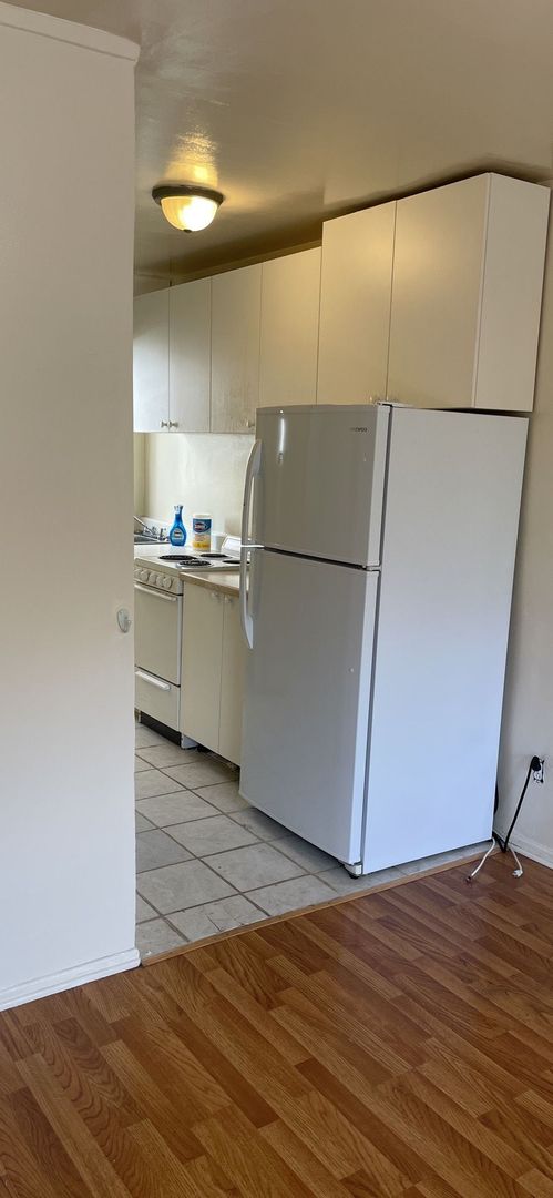 Studio, 1 bath, 450 sqft, $1,795, Unit Unit 5