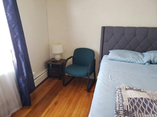 Studio, 1 bath, $1,000, Unit 1ST FL