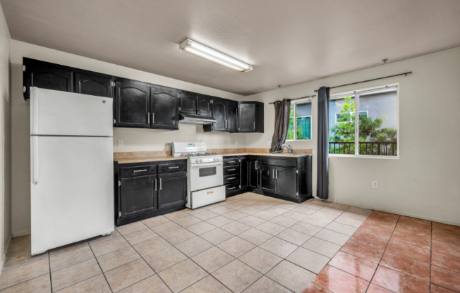 5231 N HUNTINGTON DR