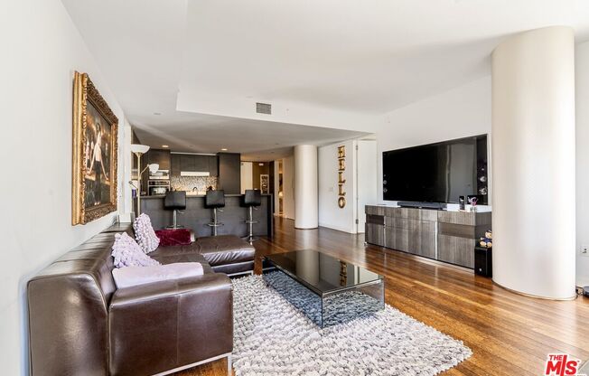 2 beds, 3 baths, 1,600 sqft, $6,800, Unit 9I