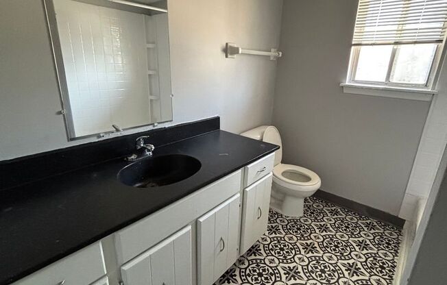 2 beds, 1 bath, 815 sqft, $897, Unit 2111-5M