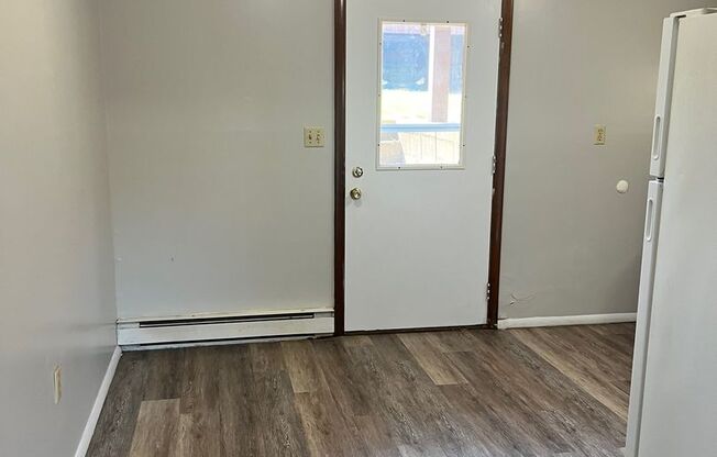 2 beds, 1 bath, 690 sqft, $750