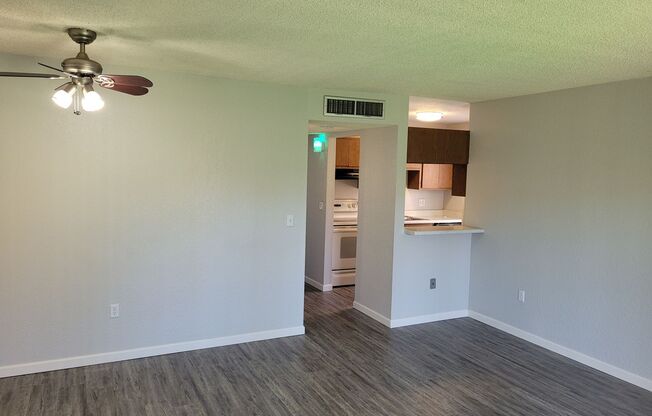 2 beds, 2 baths, 875 sqft, $1,050, Unit Unit 218