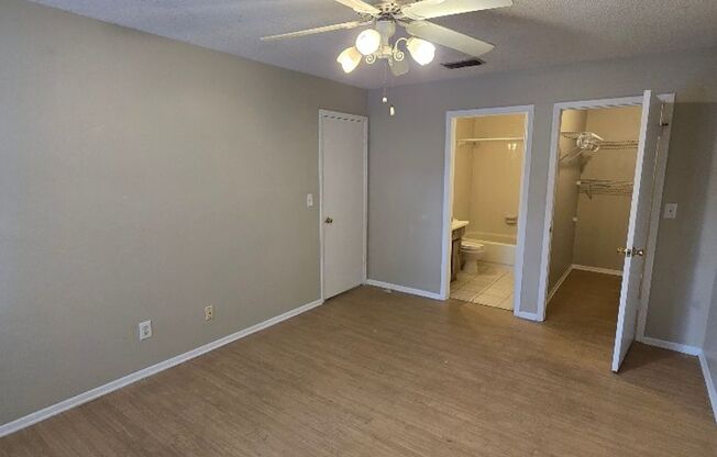 2 beds, 2 baths, $1,650, Unit APT #203