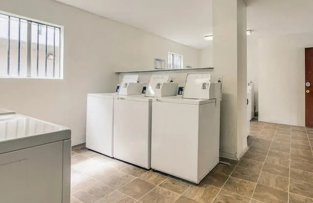 Pennwood Place laundry room