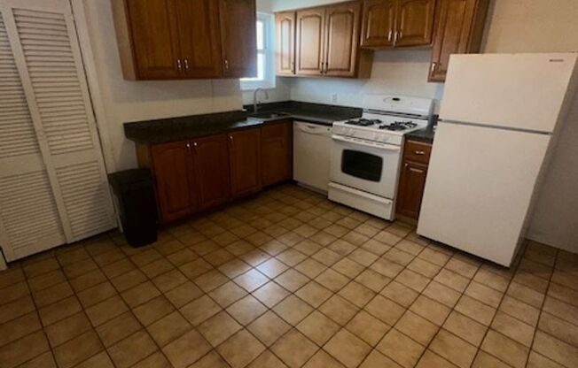 3423 Ward St 1 &amp; 2