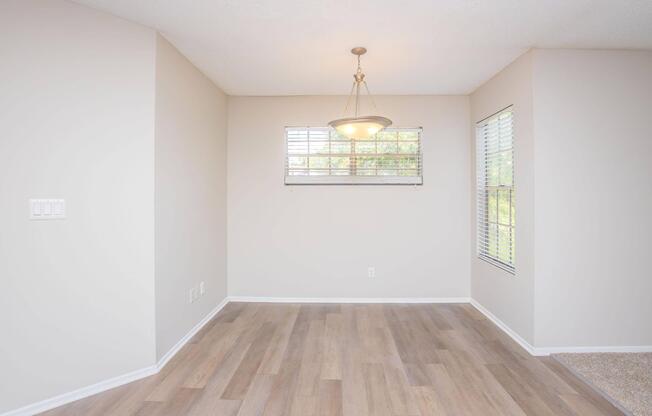 2 beds, 2 baths, 950 sqft, $1,299