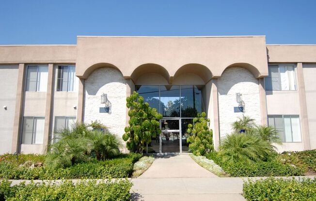 1 bed, 1 bath, 560 sqft, $1,725, Unit 10