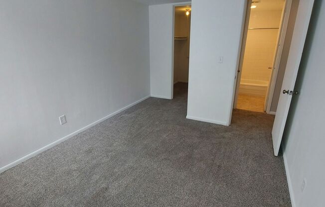 2 beds, 1 bath, 830 sqft, $825, Unit MA W310