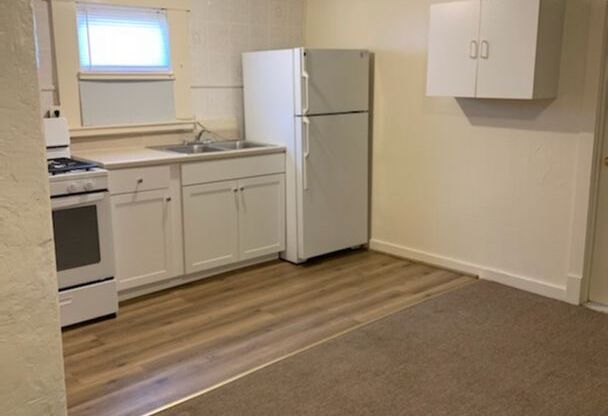 Aztec Blvd. NE 316