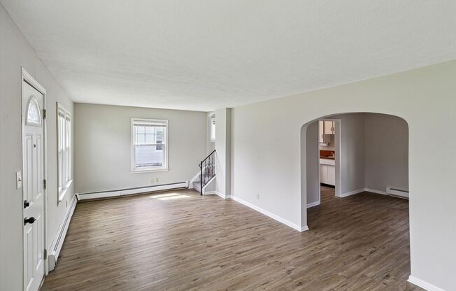 286 E 238 ST