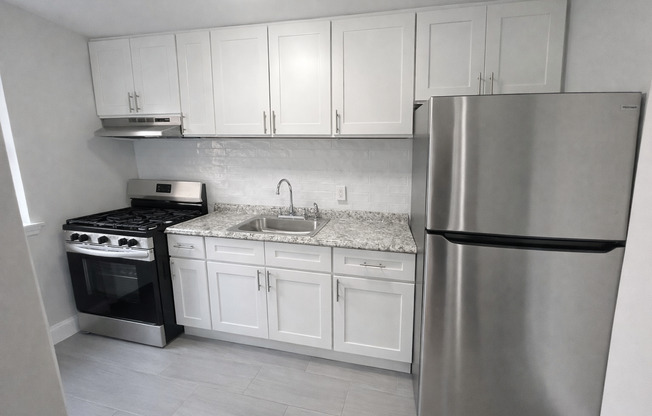 1 bed, 1 bath, 600 sqft, $1,875, Unit B-13