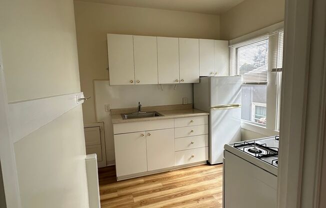 4212-4220 Piedmont Ave. (7037rc)