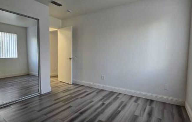 2 beds, 1 bath, 724 sqft, $1,600, Unit 3810-01