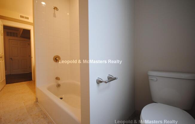 16 Short St Apt 1