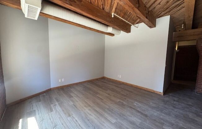 1 bed, 1 bath, 705 sqft, $1,299, Unit 343