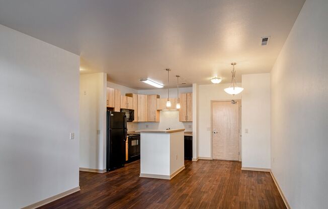 1 bed, 1 bath, 765 sqft, $1,390, Unit 8101-413