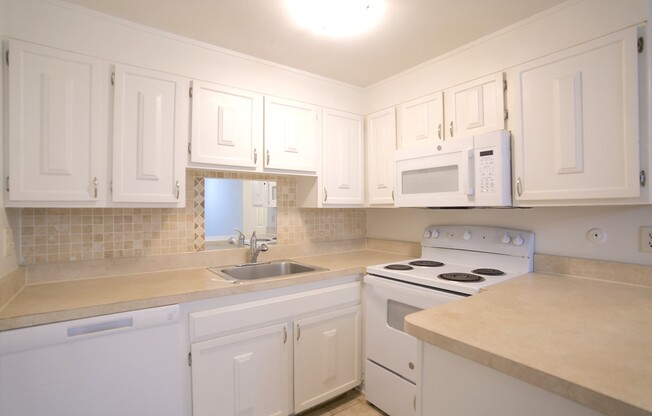 2 beds, 1 bath, 1,050 sqft, $2,500, Unit 2