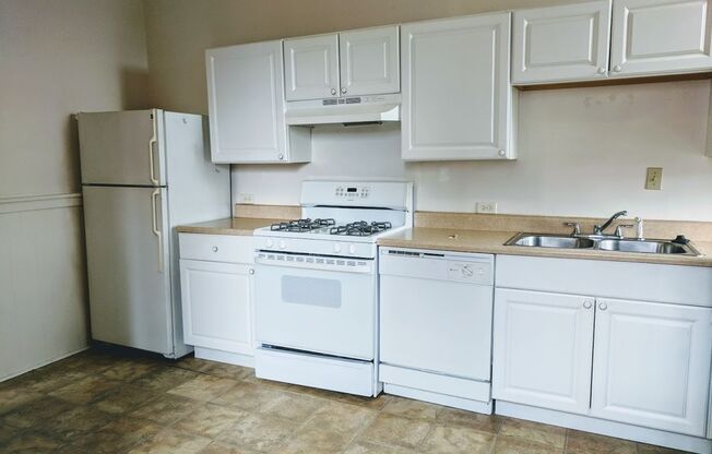 1 bed, 1 bath, $1,195, Unit 3rd Floor