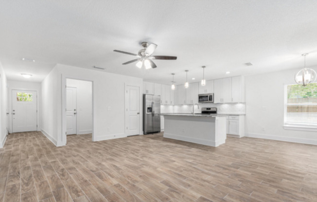 A beautiful 4 bedroom, 2 bathroom property that is the perfect fit!!