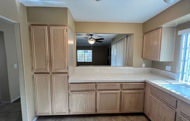 2 beds, 2 baths, $1,600, Unit # 2412