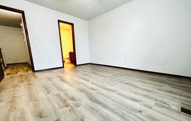 Large 2BD 2BA Duplex in Edmond!!