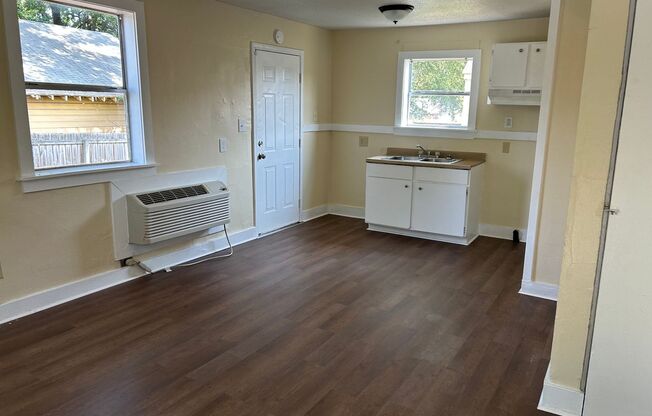 225 College Park Circle