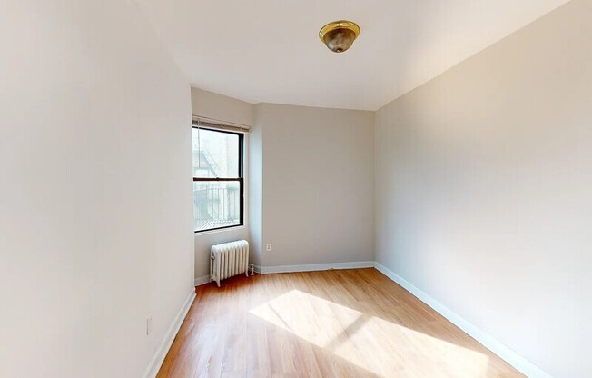 21 57 33 ST