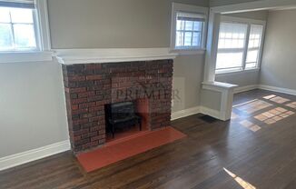 3 beds, 1 bath, $1,299