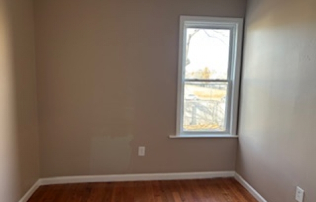 159 S 11 ST