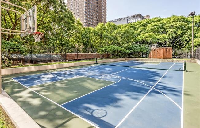 3 beds, 1.5 baths, 953 sqft, $7,800, Unit 13F