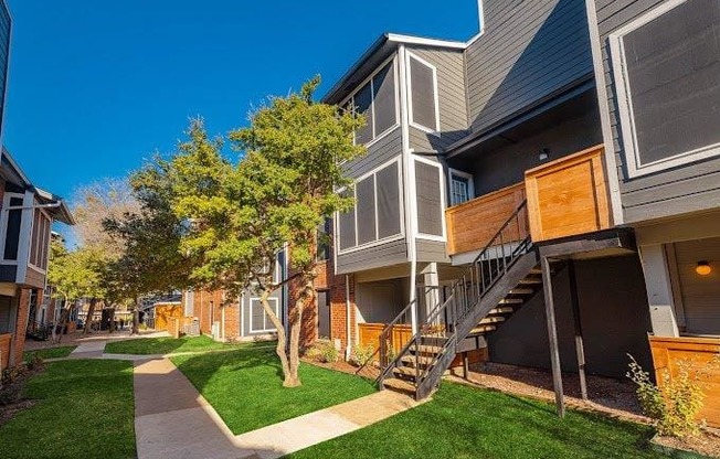 The Monet Apartments in Dallas, Texas Exterior
