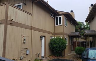 3 Bed 2 Bath Townhouse in Lakeside