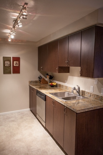 2 beds, 1 bath, $2,200