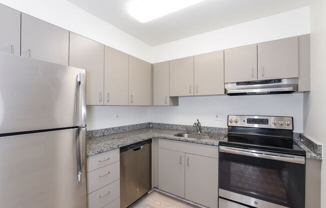 3 beds, 1 bath, 910 sqft, $3,799, Unit 1364-3