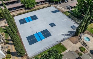 2 beds, 1 bath, 861 sqft, $1,715, Unit 104