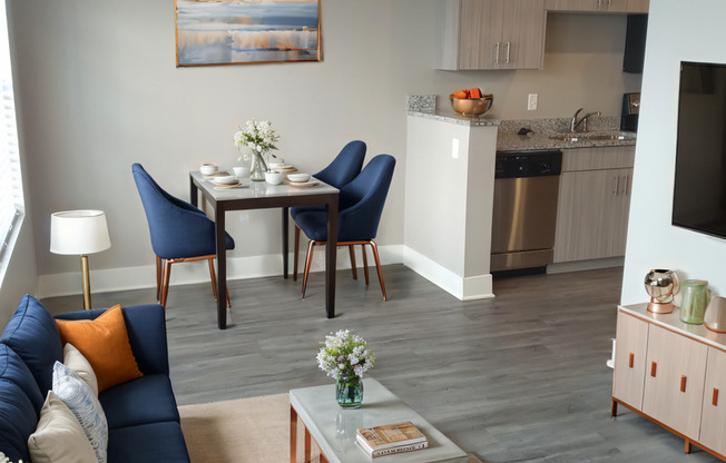 Studio, 1 bath, 497 sqft, $957, Unit 5710-2B NE 80th Ter