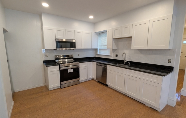 14 MARKET ST