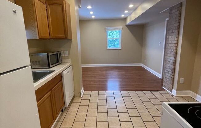 1015 Rice Avenue (Full Service)