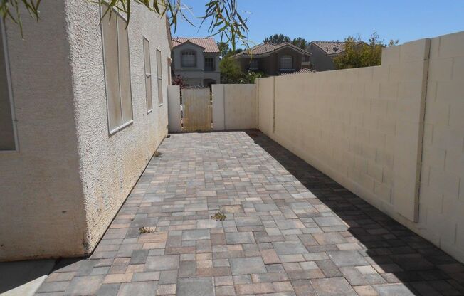3 beds, 2.5 baths, $2,175