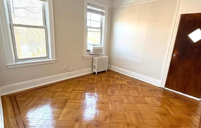 42 2 25 AVE