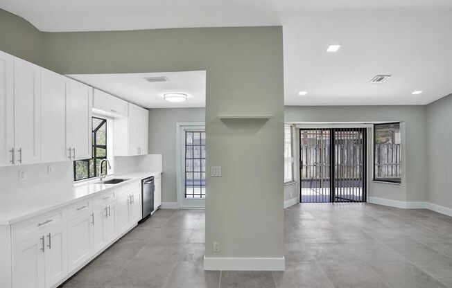 3216 NORTHWEST 105 AVE
