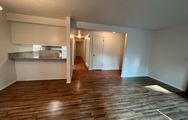 2 Bedroom Condo in Lake Oswego
