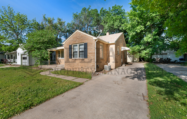 853 N TERRACE DR