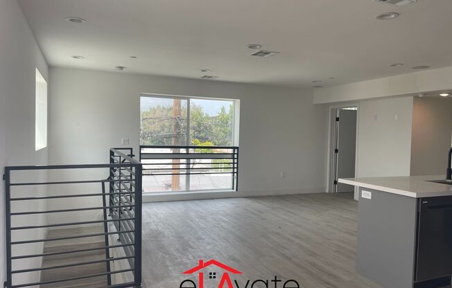 1127 N VIRGIL AVE