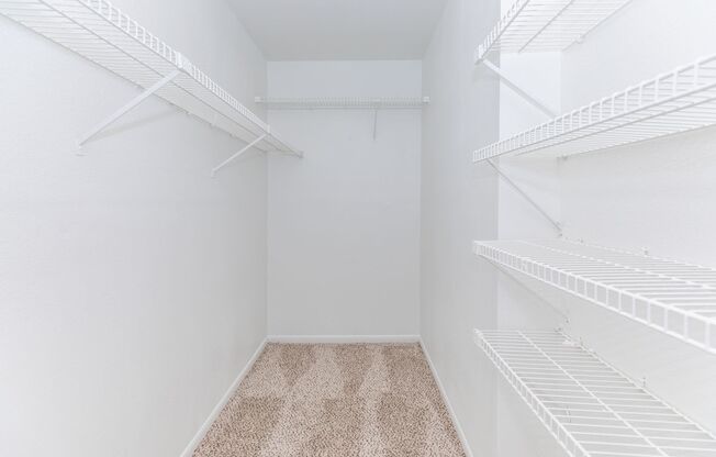 1 bed, 1 bath, 665 sqft, $925