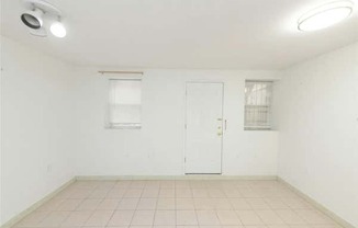 1 bed, 1 bath, $2,850