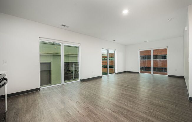 2 beds, 2 baths, 982 sqft, $1,700, Unit 804