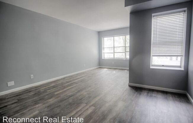 5529 Pershing